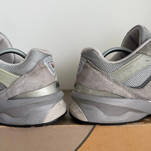 New Balance 990 V5 Grey/White Men Sneakers - SZ 7.5 D - Picture 10 of 16